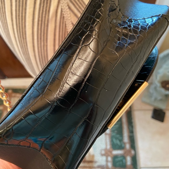 Steve Madden 2Tone Red & Black Crossbody/satchel with removable chain - Picture 6 of 17